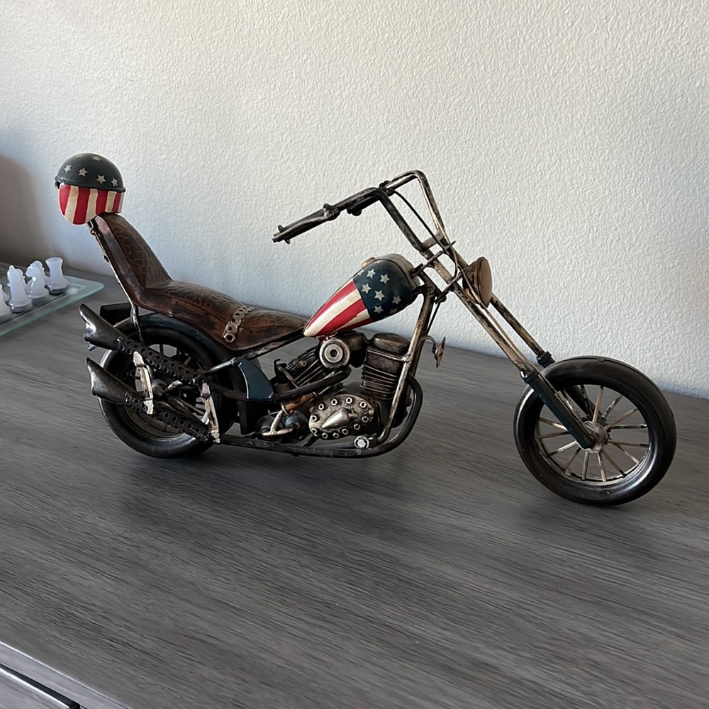 Metal motorcycle decor - Picture 2 of 7